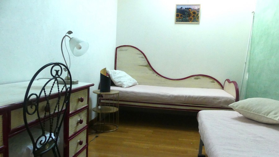 009- chambre 2 lits vue partielle.JPG